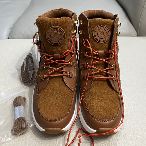 NWB - Lauren Ralph Lauren Women's Rylee Hiker Suede Sneaker - EU 40/US 8.5 - Picture 2 of 14